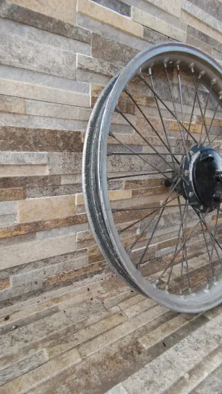 Rueda Delantera Merlin Trial