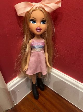 Muñeca Bratz Cloe de la coleccion designed by cloe