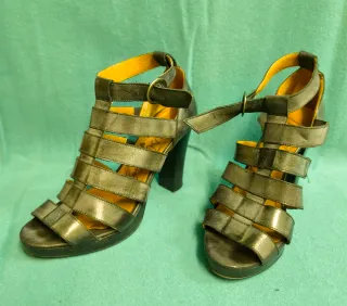 Sandalias de tacón Mustang