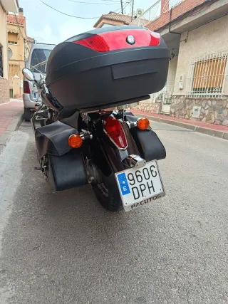 Honda Shadow VT750 Negra