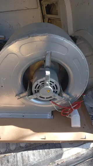 Extractor de aire industrial