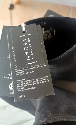 Botines tacón Xti negros