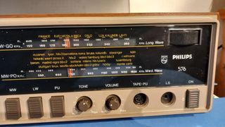 Radio vintage Philips 576