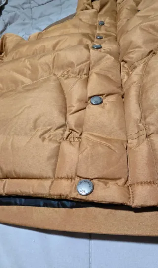 Chaqueta acolchada con capucha Chevignon.