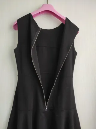 Tubino nero smanicato gonna ampia vintage