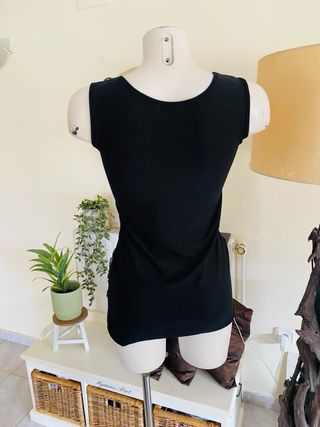 Top negro elegante flor 3D talla única