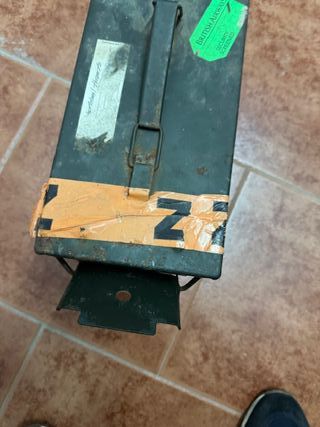 Caja de munición de hierro