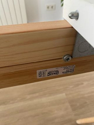 Mesa comedor y 4 sillas blancas