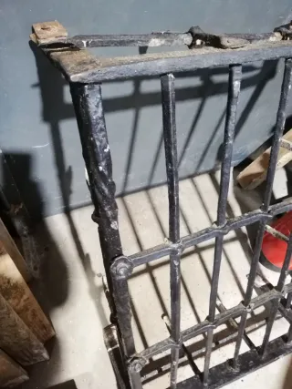 Reja antigua forjada a mano