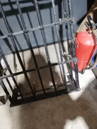 Reja antigua forjada a mano