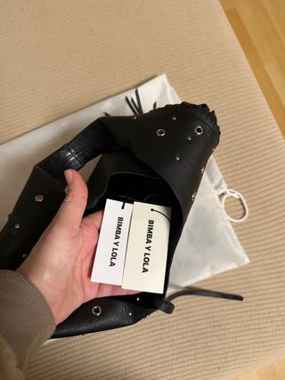 Bolso Bimba y Lola negro con flecos