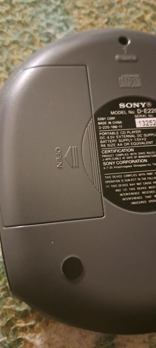 Sony Walkman D-E220 ESPMAX CD Player