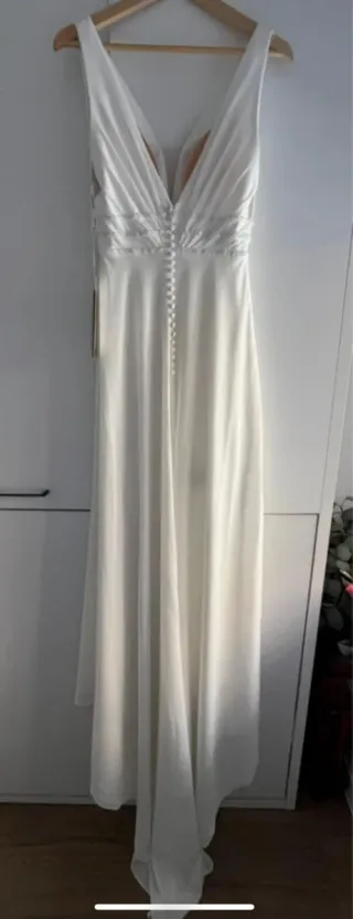 Vestido Novia SAFA y Capa Adriana Alier