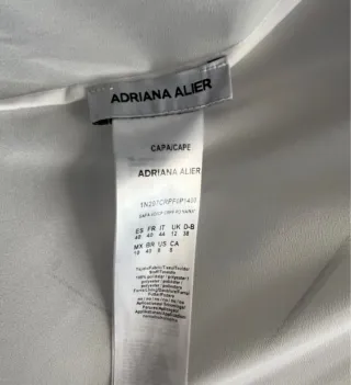 Vestido Novia SAFA y Capa Adriana Alier