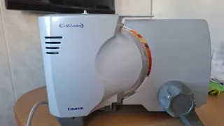 Cortafiambres Taurus CutMaster 130W