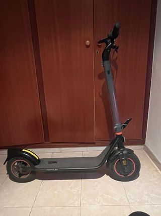 Patinete Eléctrico Cecotec Bongo