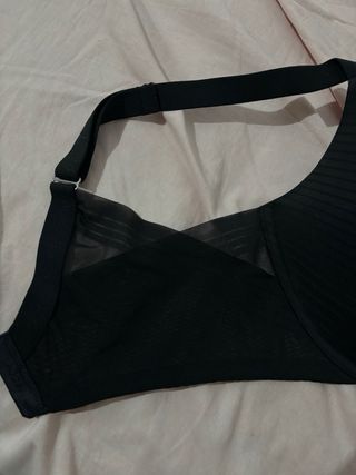 Sujetador M& Negro 85E con Aro