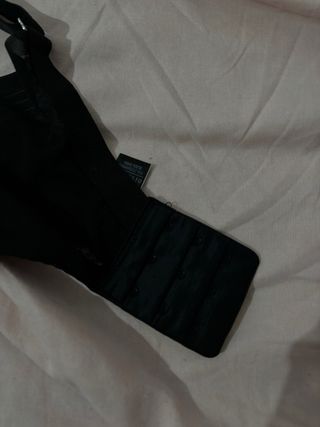 Sujetador M& Negro 85E con Aro