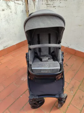 Carro Kinderkraft gris capazo y silla