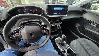 Peugeot 208 allure pack S/S - 2025