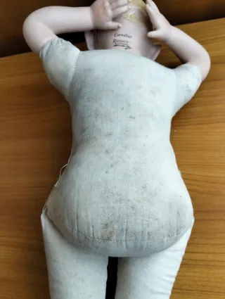 Bambola porcellana bisquit da vestire