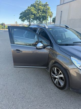 Peugeot 2008 2014