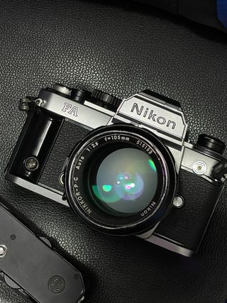 Cámara Nikon FA NIKKOR 105mm f/2.5