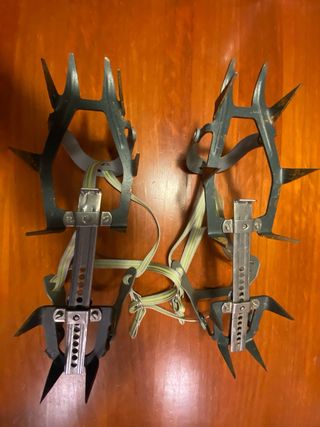 Cramponi Edelrid e piccozze Simond