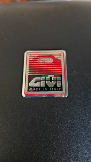 Bauletto Givi Simply42 con piastra Monolock