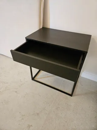 Mesita de noche moderna metal y madera