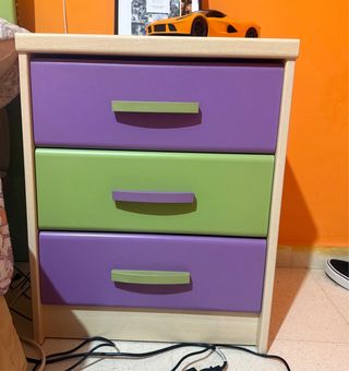 Mesita de noche 3 cajones morado/verde