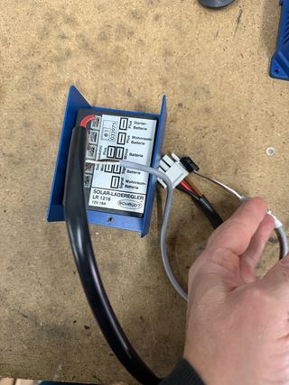 Regulador Solar Schaudt LR 1218