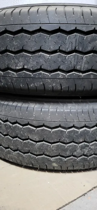 Neumático 205/70R15C 106/104R