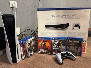 PS5 con Lector + Caja + Mando + 7 Juegos