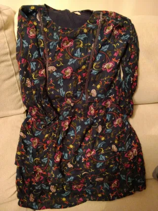 Vestido floral azul y rosa