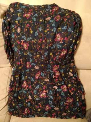 Vestido floral azul y rosa