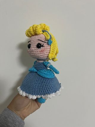 Cenerentola Amigurumi Fatto a Mano
