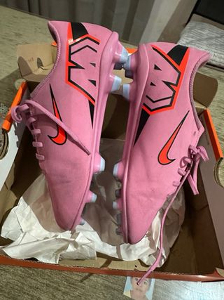 Zapatilla de fútbol Nike Mercurial Rosa