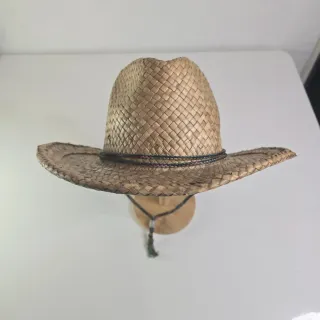 Sombrero de paja tejido