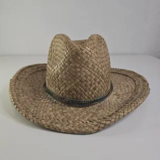 Sombrero de paja tejido