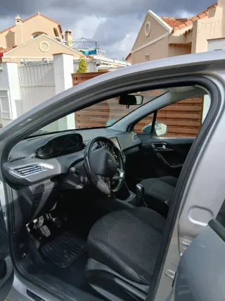 Peugeot 208 2017