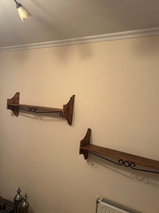 Dormitorio de madera rústico