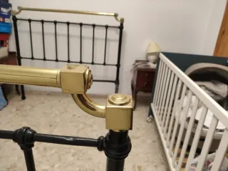 Cama antigua latón y hierro forjado