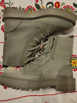 Botas militares verdes