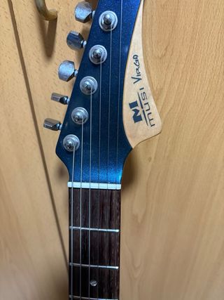 Guitarra Eléctrica Azul Metálico hecho en chino