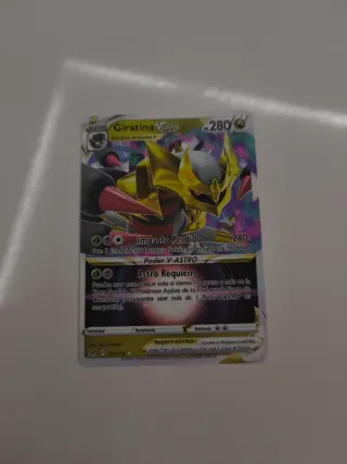 Carta Pokémon V-ASTRO Giratina V 131/196