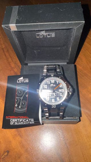 Reloj Lotus Negro y Plateado Caballero
