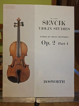 Lote 7 libros de estudios para violín