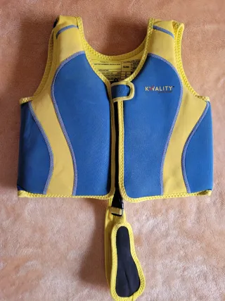 Lote piscina: Chaleco flotación y tabla natación