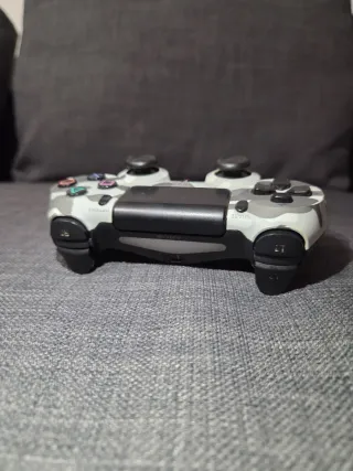 Controller PS4 Mimetico - Da Riparare